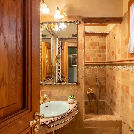 Apartment Iflat Golden Gem In Trevi Rome