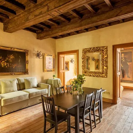 Apartment Iflat Golden Gem In Trevi