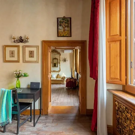 Apartment Iflat Golden Gem In Trevi *