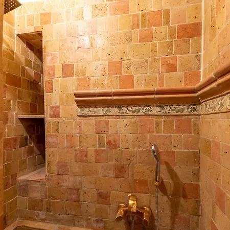 Apartment Iflat Golden Gem In Trevi *